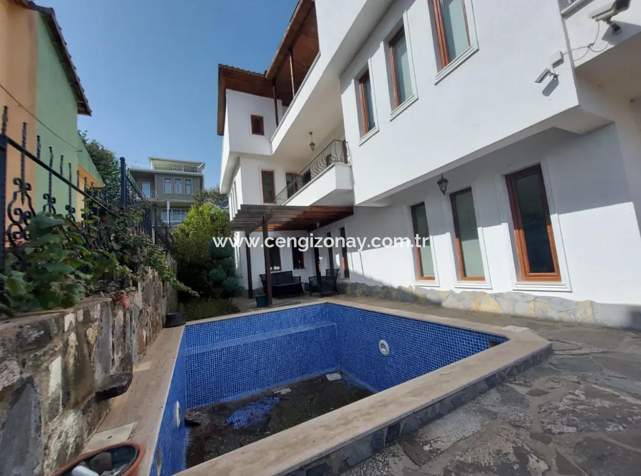 Ultra Luxury Villa For Sale In 400 M2 Plot In Barbarossa, Suleymanpasa, Tekirdag